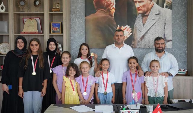 Kadıköy Kız Kur’an Kursu Öğrencileri Parkur Yarışmalarında Tüm Kategorilerde Birinci Oldu