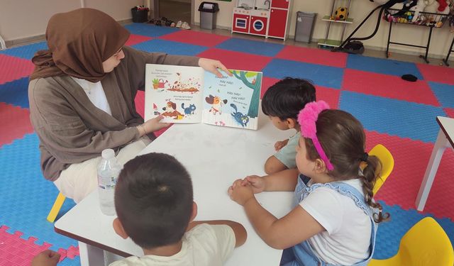 Minikler Kitaplarla Buluştu