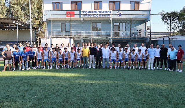 RMK Marine Tavşanlı Belediyespor Sahaya İndi