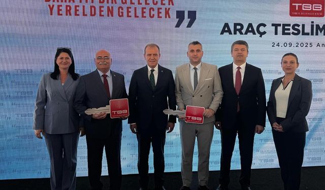 Kadıköy Belediyesine Yeni Çöp Toplama Aracı