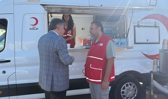 Kızılay’dan öğrencilere ‘Sıcak’ karşılama