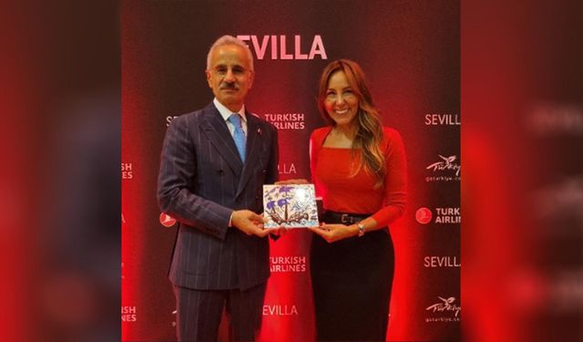 Suna Koçal, İspanya’da Çini Sanatını Tanıttı!