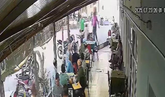 Oğlu dövülen kadının, adama attığı dayak kameraya yansıdı