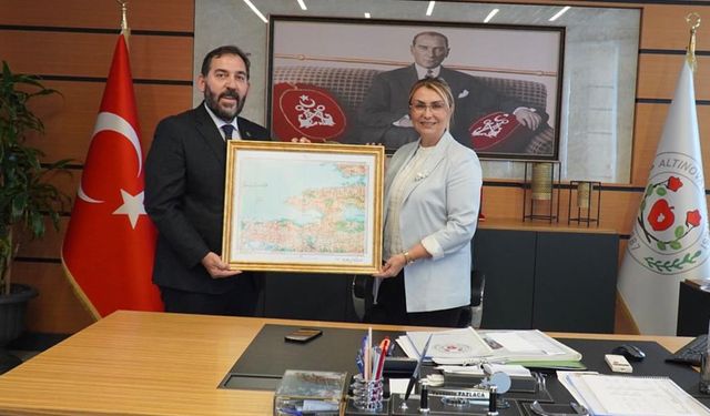 Altınova Belediyesi’ne Ziyaretler Sürüyor: İş Birliği ve Dayanışma Vurgusu