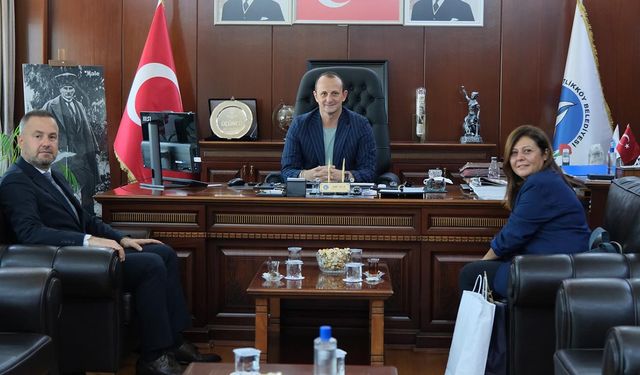 Başkan Yele, Ted Yalova Koleji Temsilcilerini Makamında Ağırladı