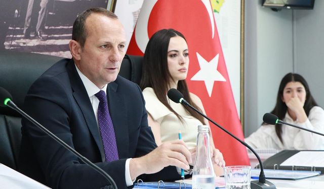Çiftlikköy’de Deprem: Belediye Meclis Üyesi CHP’den İstifa Etti!