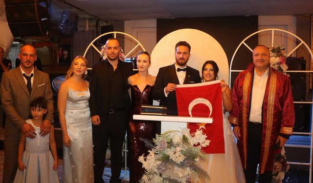 Başkan Kurt Hafta Sonu Dört Çiftin Nikâhını Kıydı