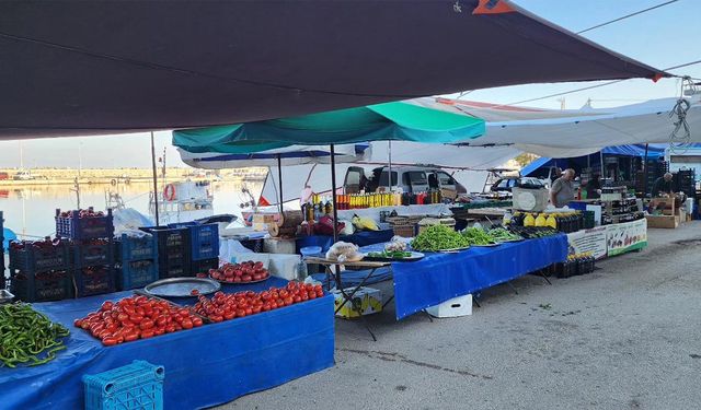 Esenköy Salı Pazarı Limanda Kuruldu