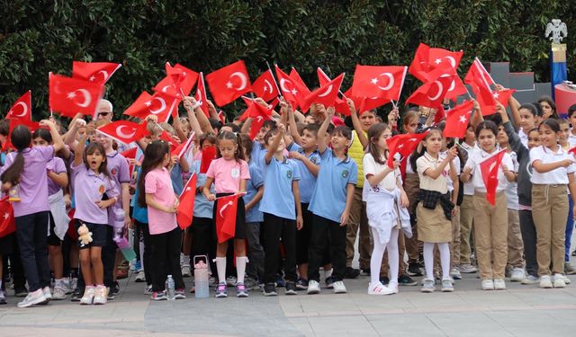 2025–2026 Eğitim Öğretim Yılı İlköğretim Haftası Çelenk Töreni Düzenlendi