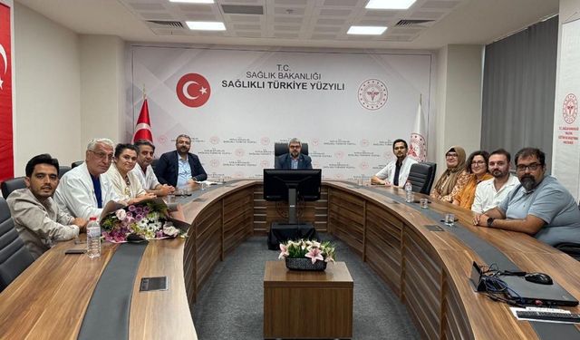 Uzman Hekimlerle Fikir Alışverişinde Bulundular