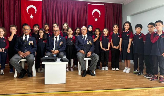 Gazilerden Kahramanlık Hikâyeleri Dinlediler