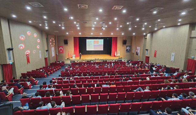 Yalova Üniversitesi’nde Kurumsal Akreditasyon Toplantısı Gerçekleştirildi
