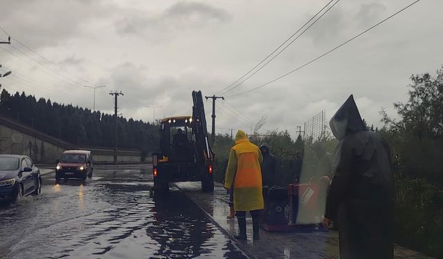 Altınova’da Yağışa Karşı Seferberlik
