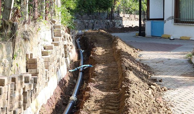 Üvezpınar’da Altyapı Yatırımı Sürüyor