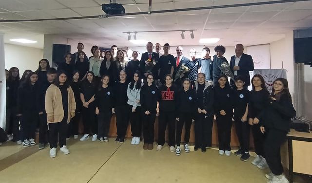 Yalova’da “Vatan ve Kahramanlık Buluşmaları” Etkinliği Düzenlendi