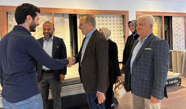 AK Parti Heyetinden Cumhuriyet Caddesi Esnafına Ziyaret