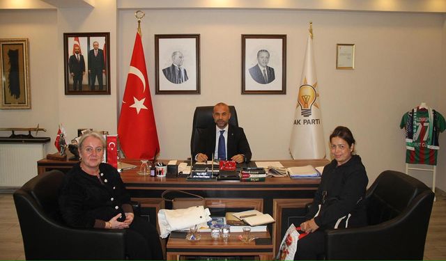 AK Parti Yalova İl Başkanlığı’nda Yoğun Ziyaret Trafiği