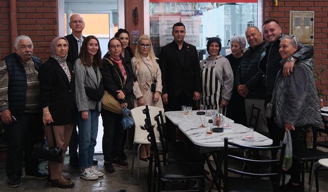 CHP Çiftlikköy İlçe Başkanı Savaş Kaşıkçı, Süyünç Kapalı Pazar Yeri’nde Esnaf ve Üreticilerle Buluştu