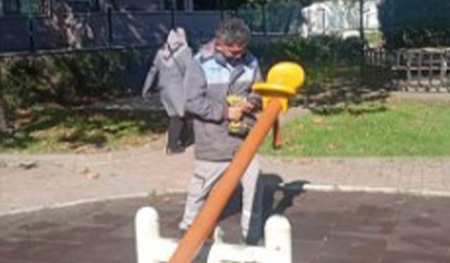 Çiftlikköy Belediyesi Oyun Parklarında Bakım ve Onarım Çalışmalarını Sürdürüyor