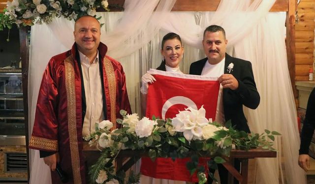 Başkan Avni Kurt, Nilgün ve Halit Çiftinin Nikahını Kıydı