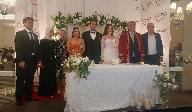 Başkan Mehmet Gürel, Genç Çiftlerin Mutluluğuna Ortak Oldu