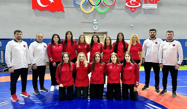 Tuba ve Emine Dünya Şampiyonası Sahnesi’nde