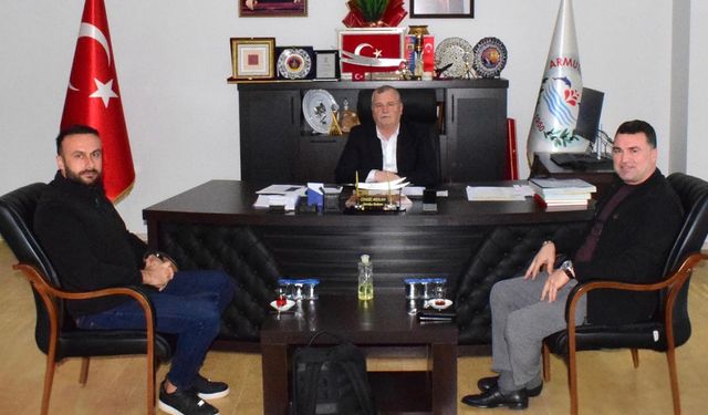 Eski Milli Futbolcu Hakan Ünsal’dan Başkan Arslan’a Ziyaret