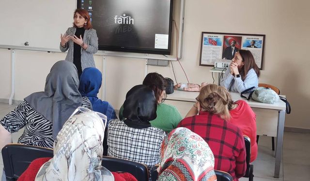 ADEM Kursiyerleri Temel İlk Yardım Eğitimi Aldı