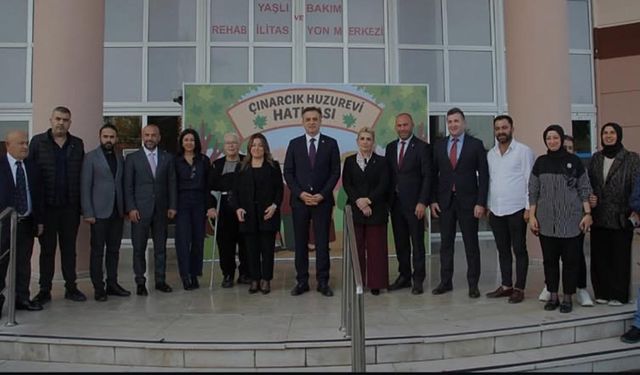 AK Parti Heyeti, Huzurevi Sakinleriyle Bir Araya Geldi