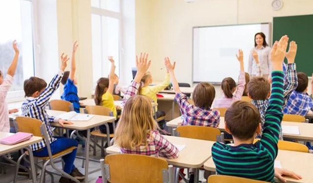 Ara Tatil Bitti, Ders Zili Yeniden Çaldı