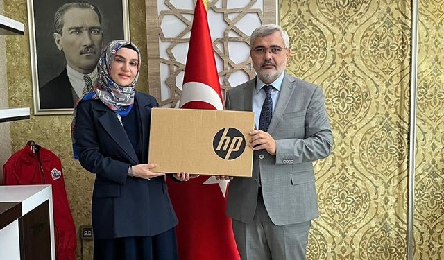 Başarılı Öğretmen Hikaye Yarışmasında Ödülün Sahibi Oldu