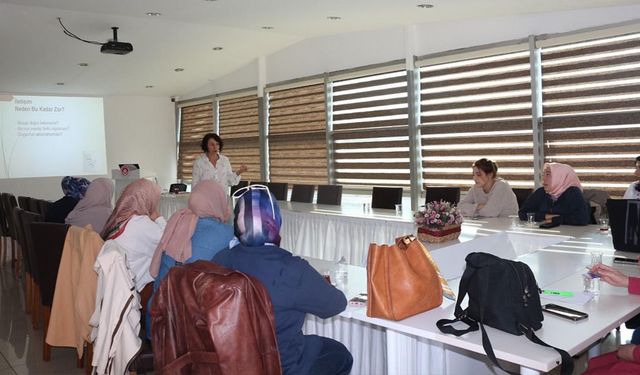 Çiftlikköy Sağlık Personeline Eğitim Verildi