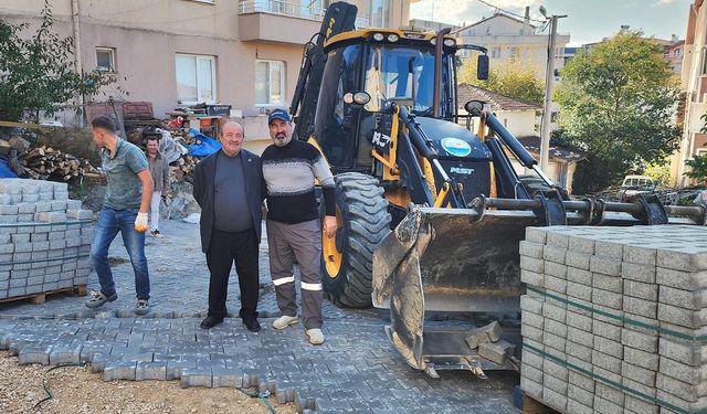 Esenköy’de Çimen Sokak’ta Parke Çalışmaları Sürüyor