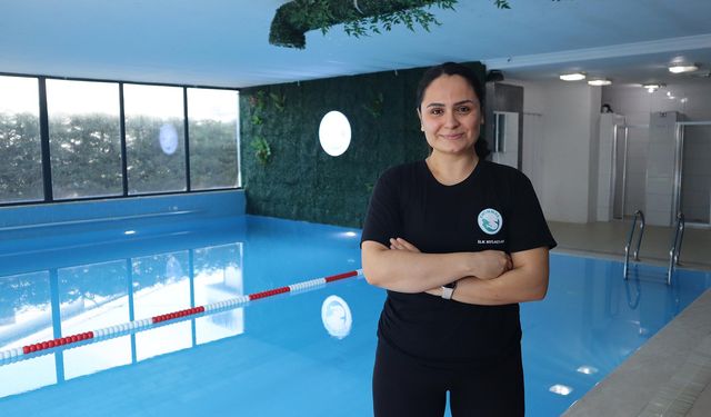 Minik Yüzücüler Suda Hayata Başlıyor