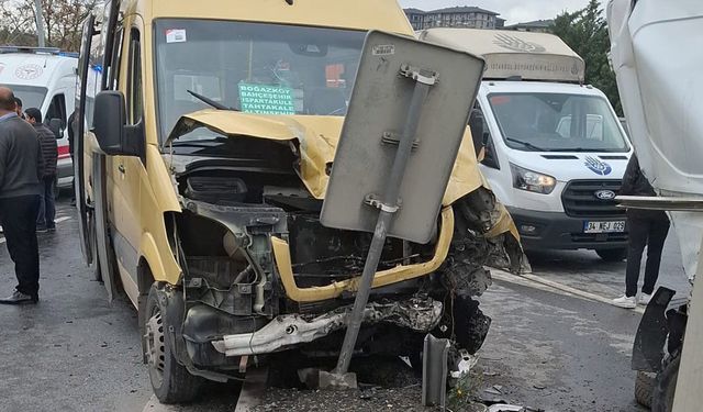 Başakşehir’de zincirleme kaza: 12 yaralı