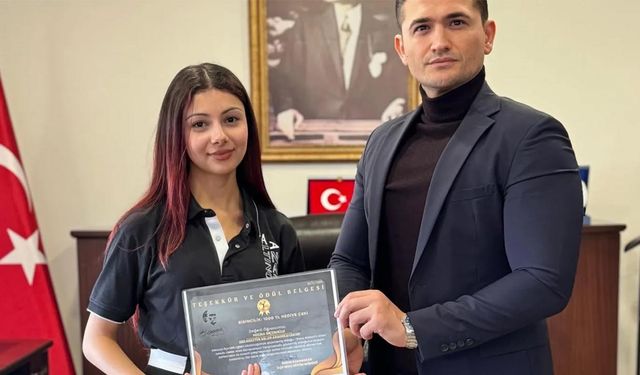 Kaymakam Kazar ve Müdür Karabacak, Başarılı Öğrencileri Ağırladı