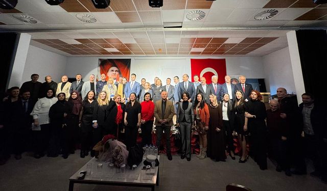 Altınova’da 24 Kasım Öğretmenler Günü Coşkuyla Kutlandı