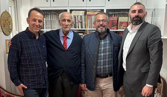 Anahtar Parti’den 103 Yaşındaki Eğitim Çınarına Anlamlı Ziyaret