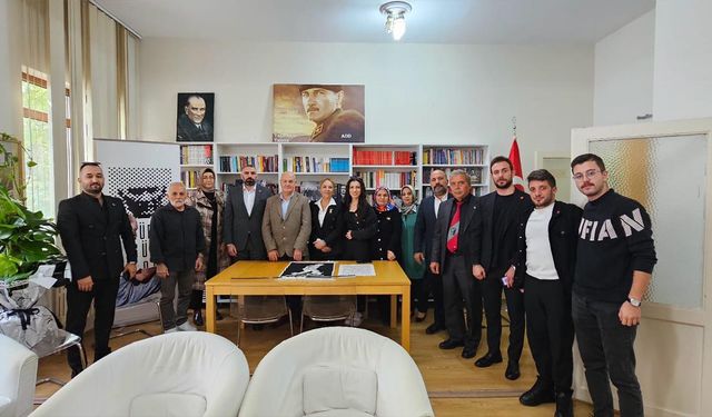 Anahtar Parti’den 10 Kasım’da Anlamlı Ziyaret