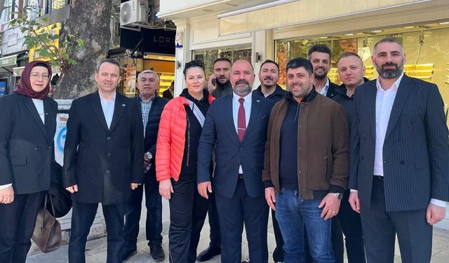 Anahtar Parti’den Kapalı Pazar Yeri Esnafına Çıkartma