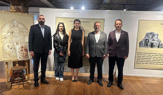 Anahtar Parti Heyeti “Yalova’nın İzinde” Sergisini Ziyaret Etti