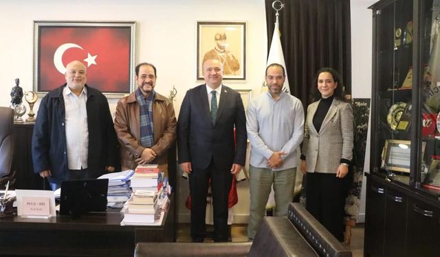 Çınarcık Belediyesi’nde Yoğun Ziyaret Trafiği