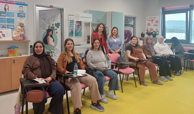 Yalova Eğitim ve Araştırma Hastanesi’nde Gebe Okulu Eğitiminin 3. Turu Tamamlandı