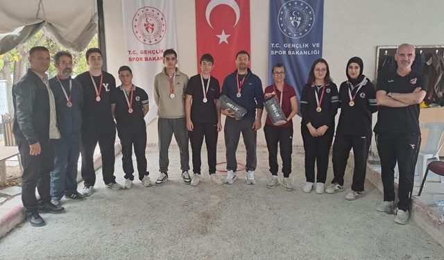 Öğretmen ve Öğrenciler Dart ve Boccede Hünerlerini Sergiledi