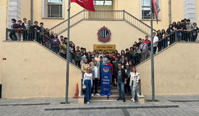 TED Yalova Koleji Öğrencilerinden İstanbul’un Köklü Liselerine Nitelikli Gezi