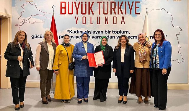 AK Parti Armutlu’da Bayrak Değişimi