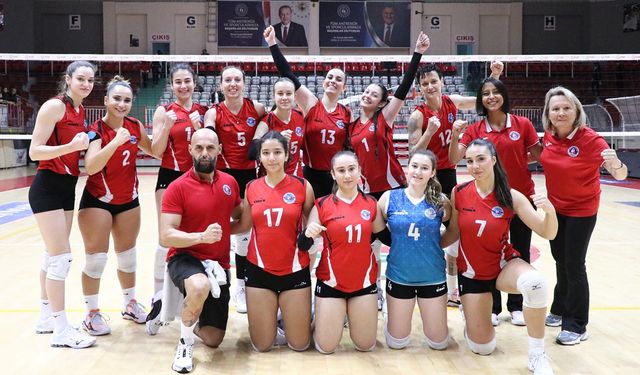 Çiftlikköy’ün Sultanları Hekimoğlu’na Set Vermedi (3-0)