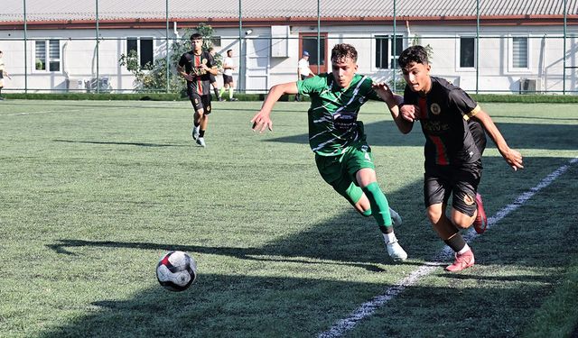 Tek Golle Boyun Eğdik