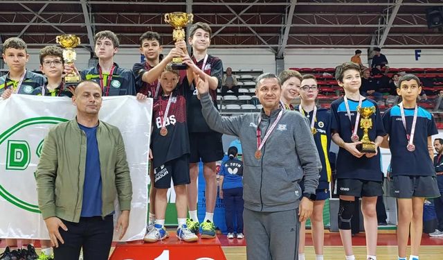 Yalovalı Raketler Bölge Maçlarına Damga Vurdu