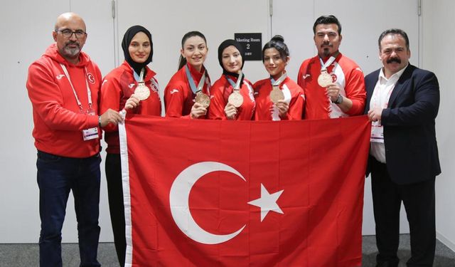 Zühre Naz Olimpiyat Üçüncüsü